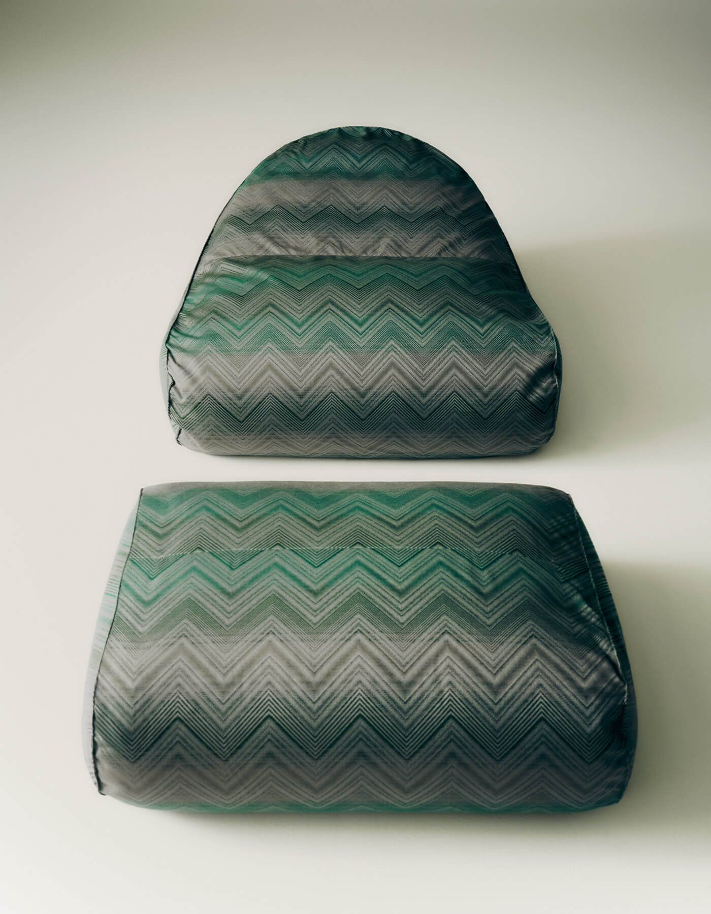 ONDA Collection | Outdoor Upholstered Seats in Fabric | RODA